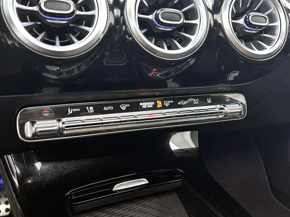 Mercedes-Benz CLA 250 e AMG Line uit 2023, foto 11