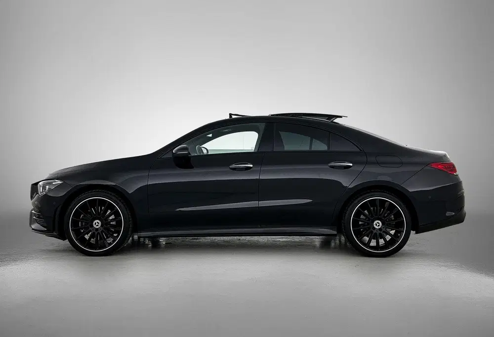 Mercedes-Benz CLA 250 e AMG Line uit 2023, foto 2
