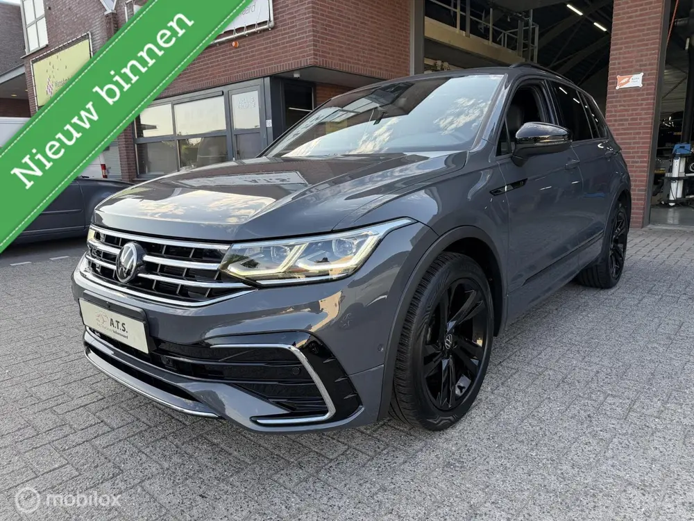 Volkswagen Tiguan 1.5 TSI R-Line PANO-DAK*IQ*ACC*CAMERA*PDC* uit 2023