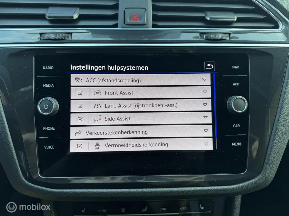 Volkswagen Tiguan 1.5 TSI R-Line PANO-DAK*IQ*ACC*CAMERA*PDC* uit 2023, foto 15