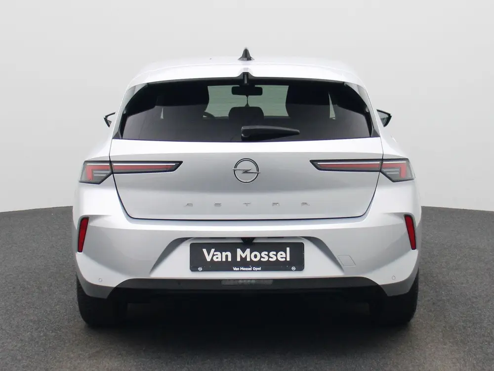 Opel Astra 1.2T Business Edition uit 2023, foto 5