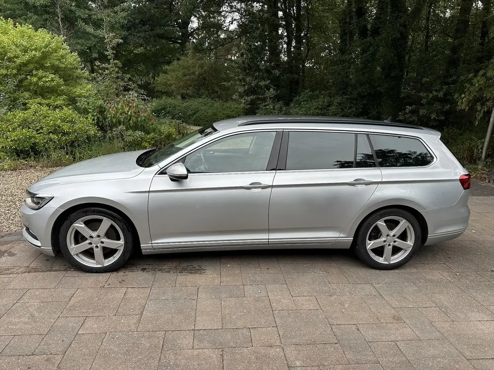 Volkswagen Passat Variant 1.5 TSI Comfortline LED koplampen uit 2019, foto 2