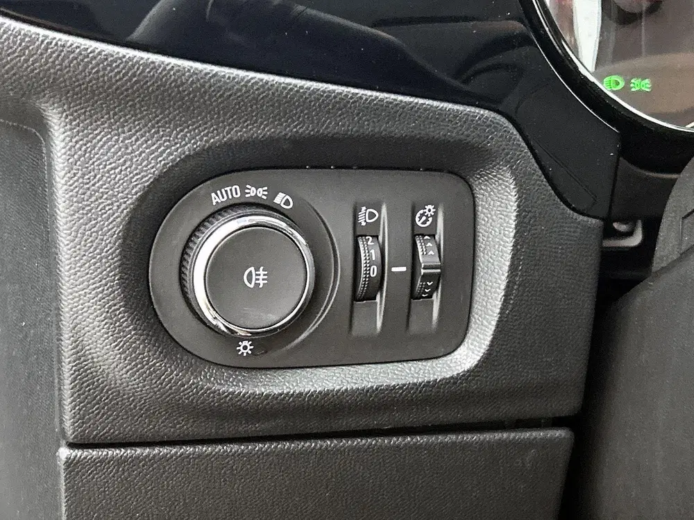 Opel Corsa 1.2 Edition uit 2023, foto 19