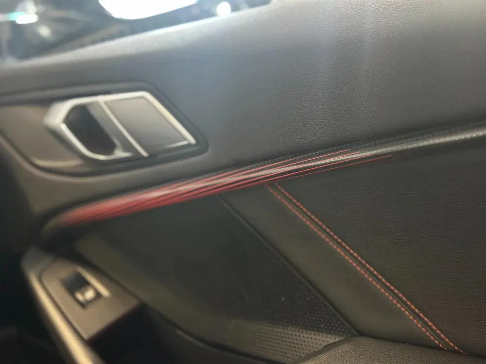 BMW 1-serie 118i Executive Edition uit 2020, foto 20
