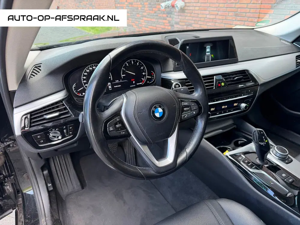 BMW 5-serie 520i Pano Dak Navi Leer Clima Cruise PDC uit 2019, foto 11