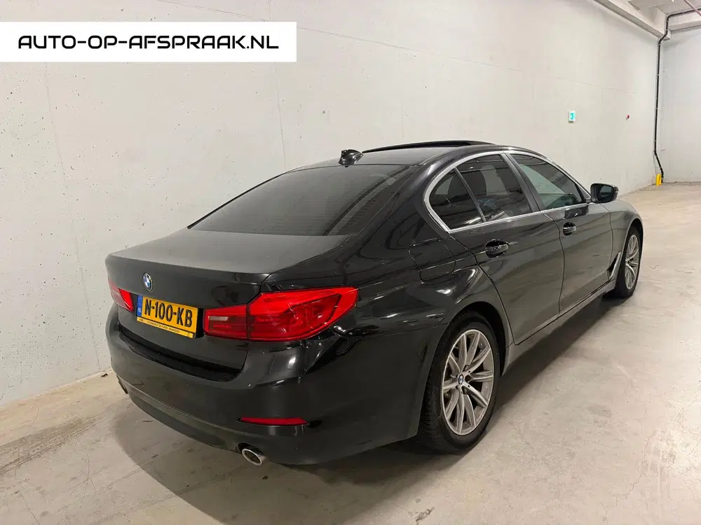BMW 5-serie 520i Pano Dak Navi Leer Clima Cruise PDC uit 2019, foto 3