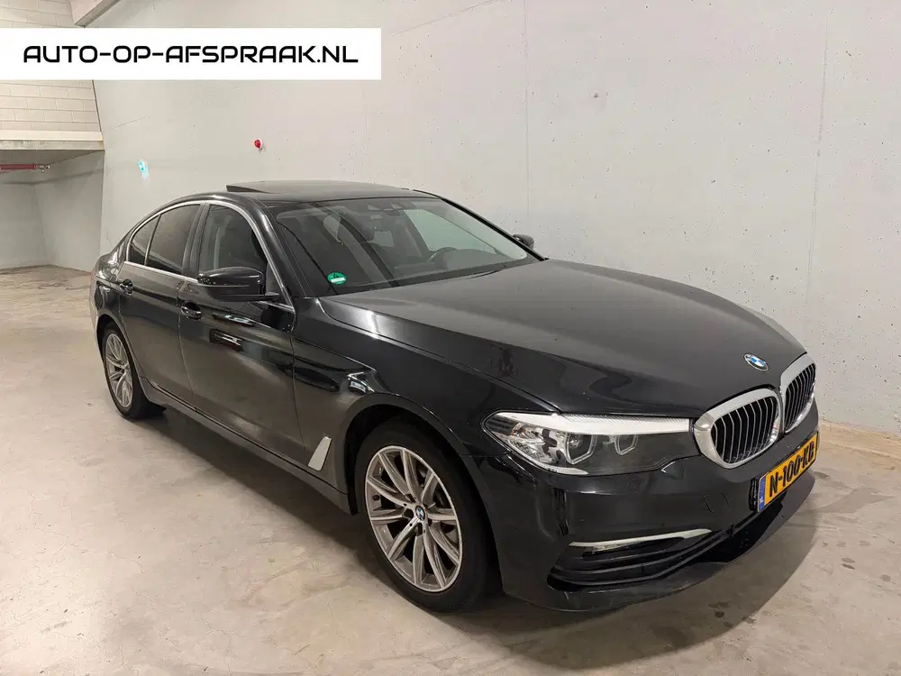 BMW 5-serie 520i Pano Dak Navi Leer Clima Cruise PDC uit 2019, foto 4