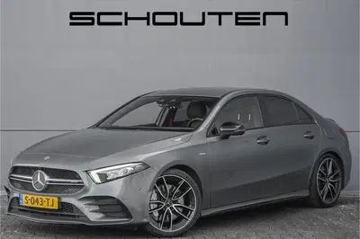 Mercedes-Benz A-Klasse AMG 35 4MATIC Limousine Night Burmest uit 2020
