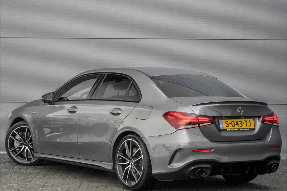Mercedes-Benz A-Klasse AMG 35 4MATIC Limousine Night Burmest uit 2020, foto 10