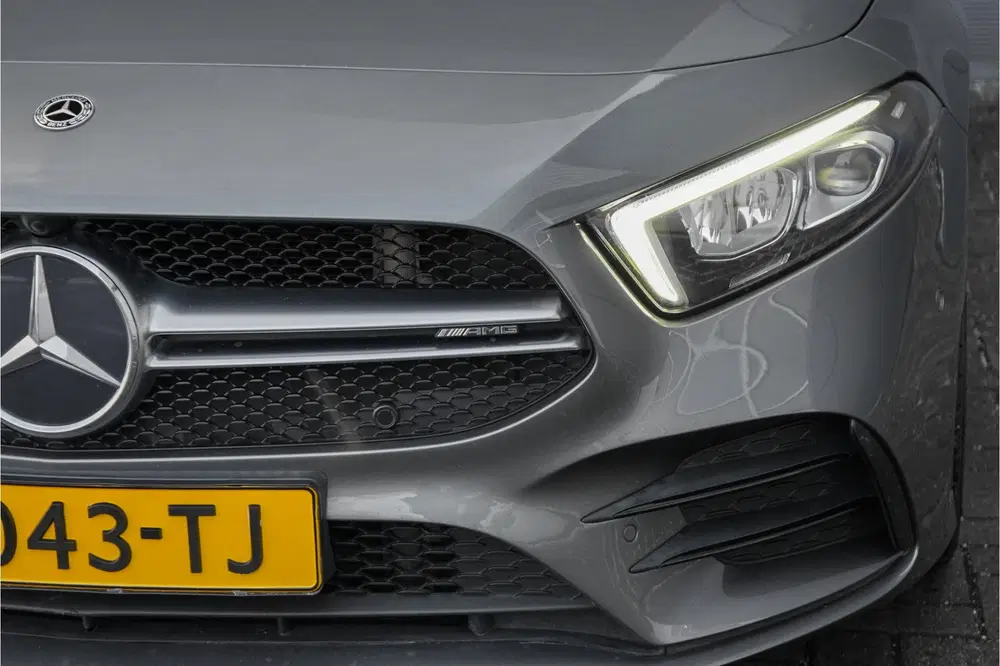 Mercedes-Benz A-Klasse AMG 35 4MATIC Limousine Night Burmest uit 2020, foto 14