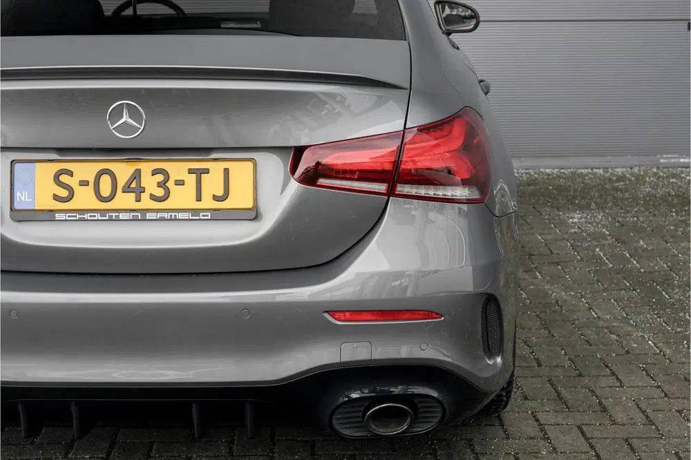 Mercedes-Benz A-Klasse AMG 35 4MATIC Limousine Night Burmest uit 2020, foto 15