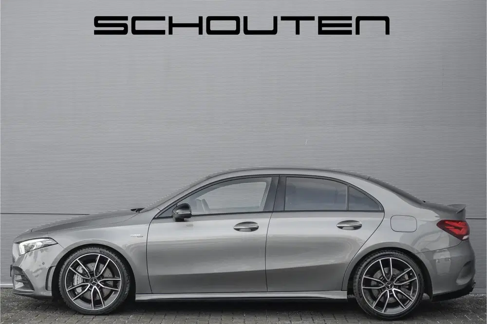 Mercedes-Benz A-Klasse AMG 35 4MATIC Limousine Night Burmest uit 2020, foto 9