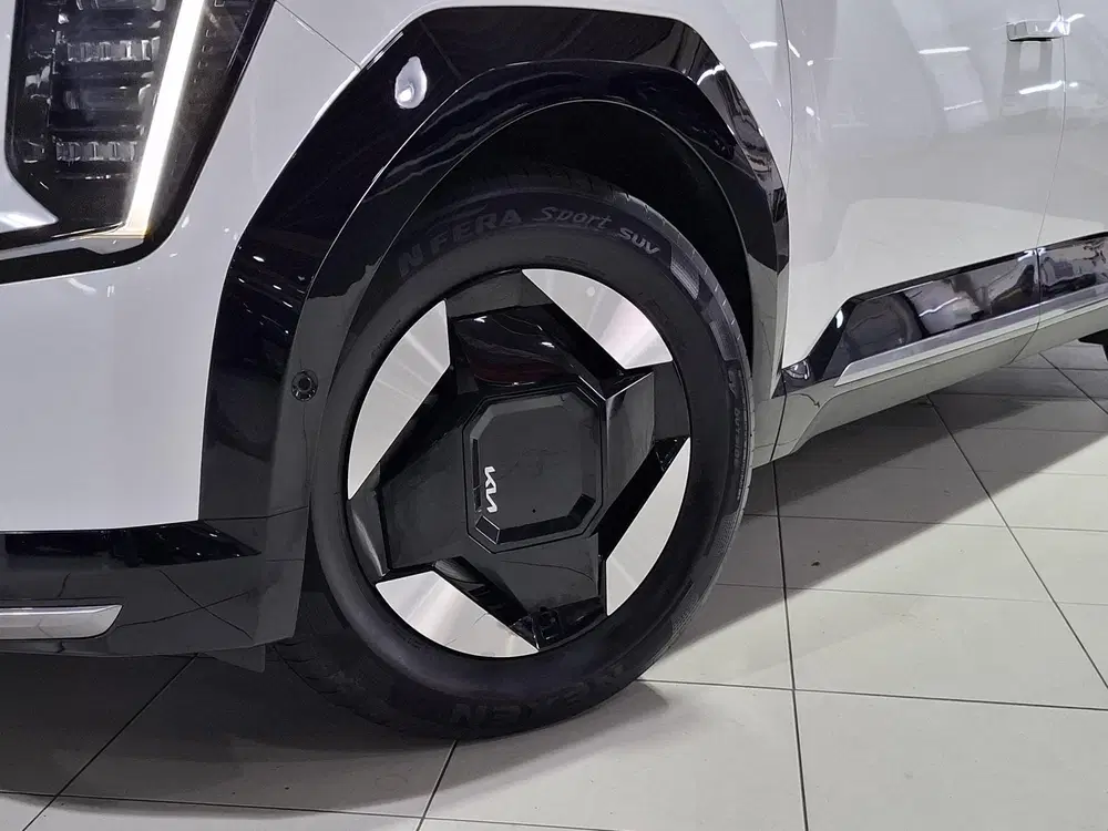 Kia EV9 Plus AWD 99.8 kWh Trekhaak uit 2024, foto 2