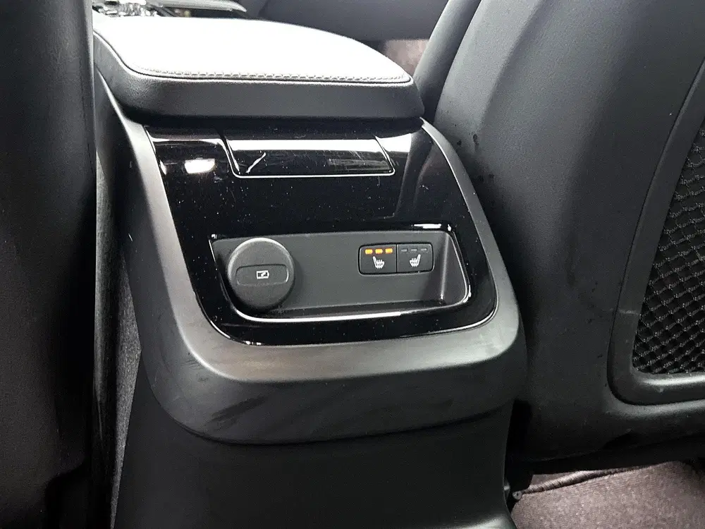 Volvo V60 2.0 T6 Plug-in hybrid AWD Plus Dark uit 2025, foto 12