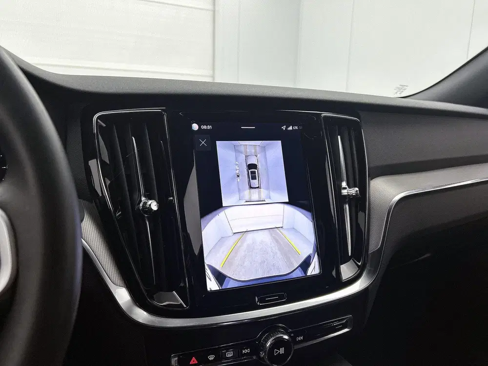 Volvo V60 2.0 T6 Plug-in hybrid AWD Plus Dark uit 2025, foto 15