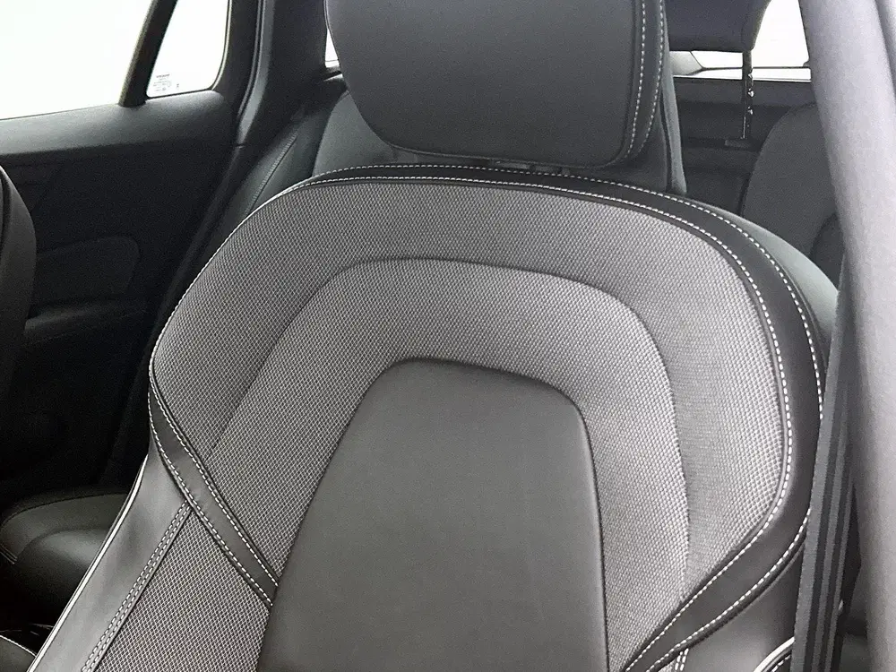 Volvo V60 2.0 T6 Plug-in hybrid AWD Plus Dark uit 2025, foto 17