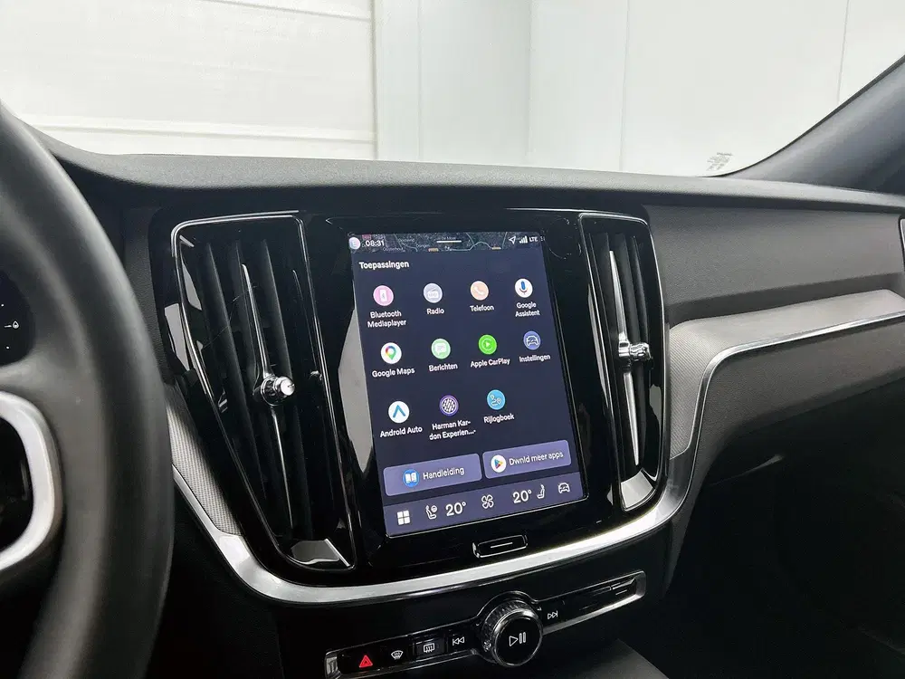 Volvo V60 2.0 T6 Plug-in hybrid AWD Plus Dark uit 2025, foto 7