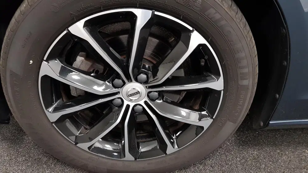 Volvo V60 2.0 B4 197 pk Automaat Momentum Pro Naviga uit 2021, foto 3