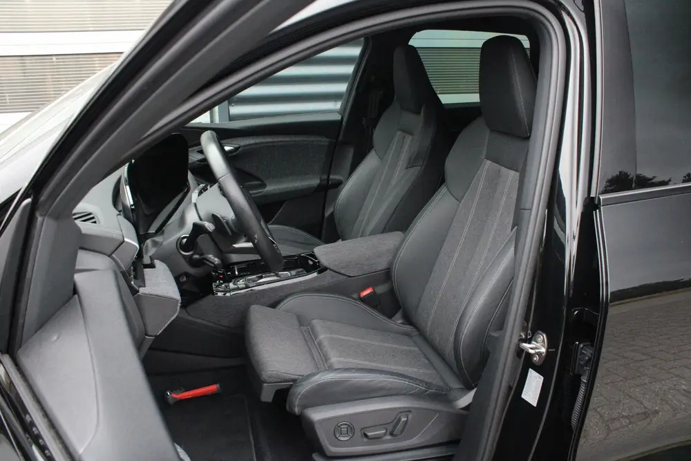 Audi Q6 e-tron Performance 306pk S-Line Edition 100 kWh uit 2024, foto 4