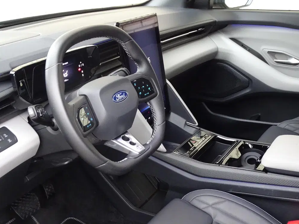 Ford Capri Premium Extended Range AWD 79 kWh uit 2024, foto 11