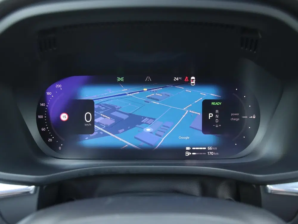 Volvo XC60 2.0 T8 Plug-in hybrid AWD Plus Dark uit 2023, foto 20