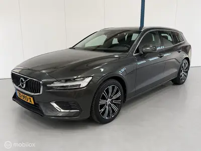 Volvo V60 2.0 T8 AWD Inscription PANO / ADAPTIVE CRUISE / NL uit 2019