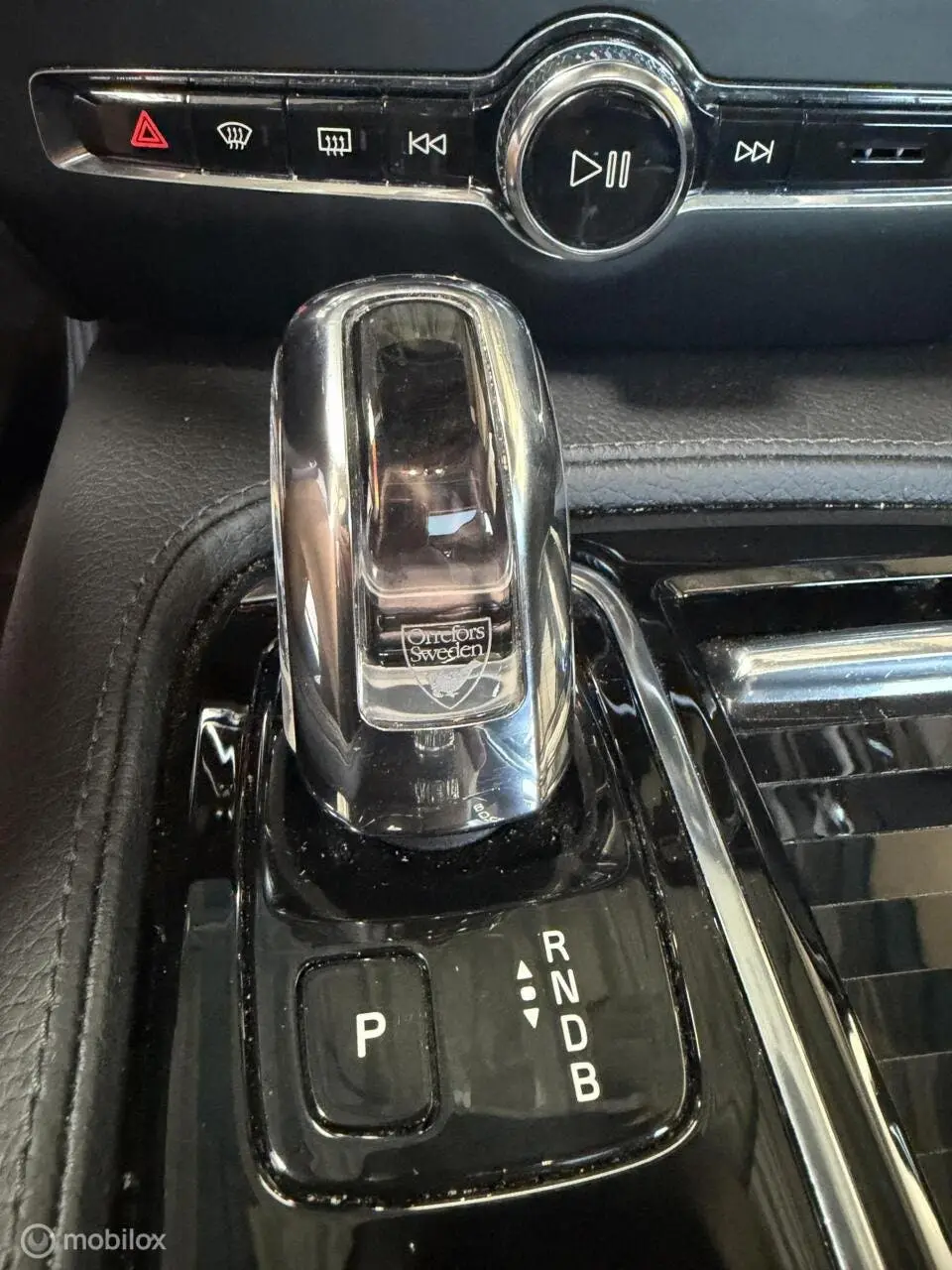 Volvo V60 2.0 T8 AWD Inscription PANO / ADAPTIVE CRUISE / NL uit 2019, foto 11
