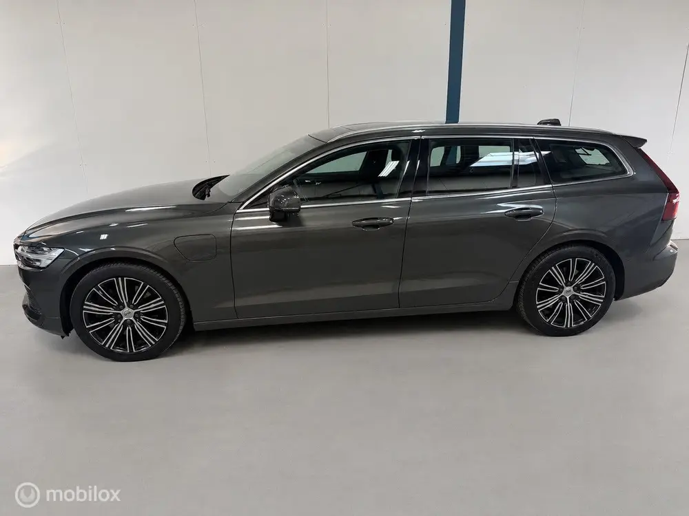 Volvo V60 2.0 T8 AWD Inscription PANO / ADAPTIVE CRUISE / NL uit 2019, foto 14