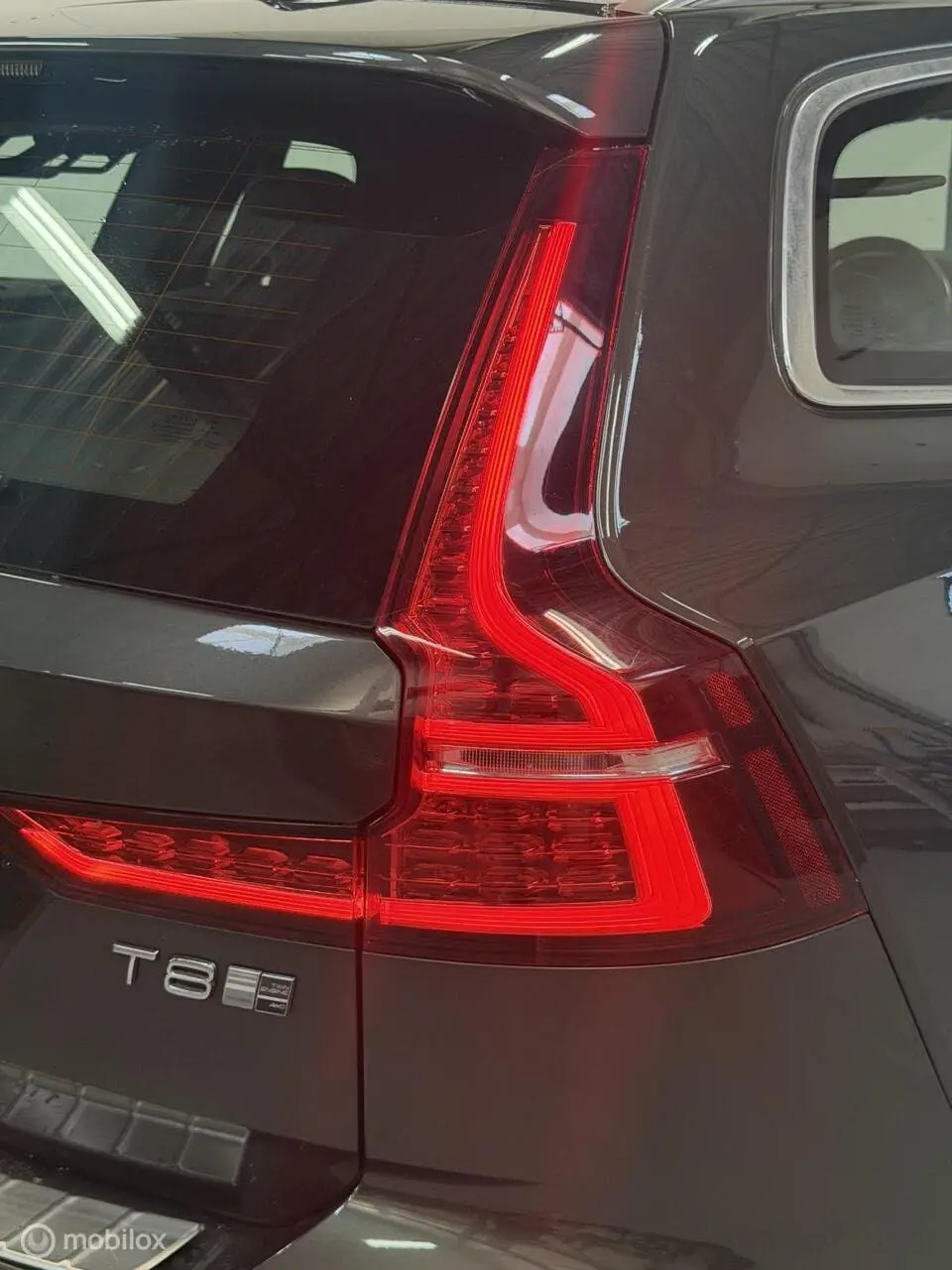 Volvo V60 2.0 T8 AWD Inscription PANO / ADAPTIVE CRUISE / NL uit 2019, foto 8