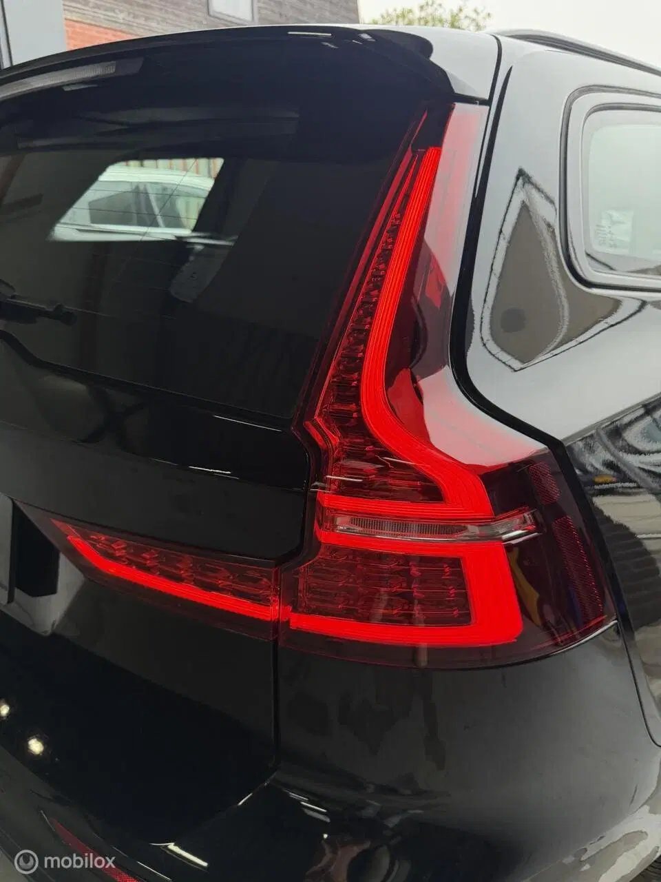 Volvo V60 2.0 T6 Twin Engine AWD Momentum SPORTINTER uit 2020, foto 19