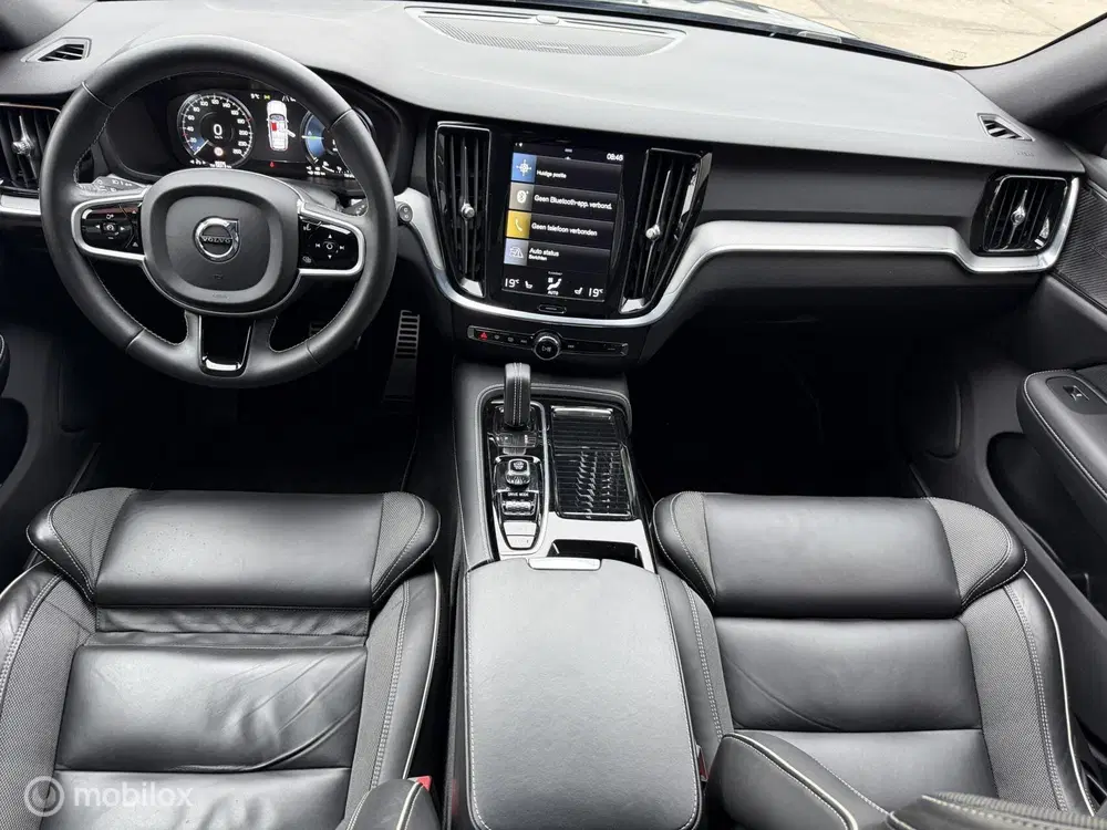 Volvo V60 2.0 T6 Twin Engine AWD Momentum SPORTINTER uit 2020, foto 3
