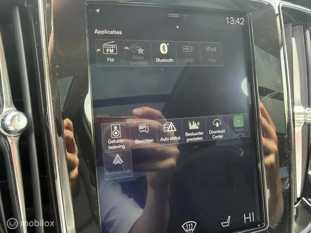 Volvo V60 2.0 T8 Twin Engine AWD Inscription PANO uit 2019, foto 11