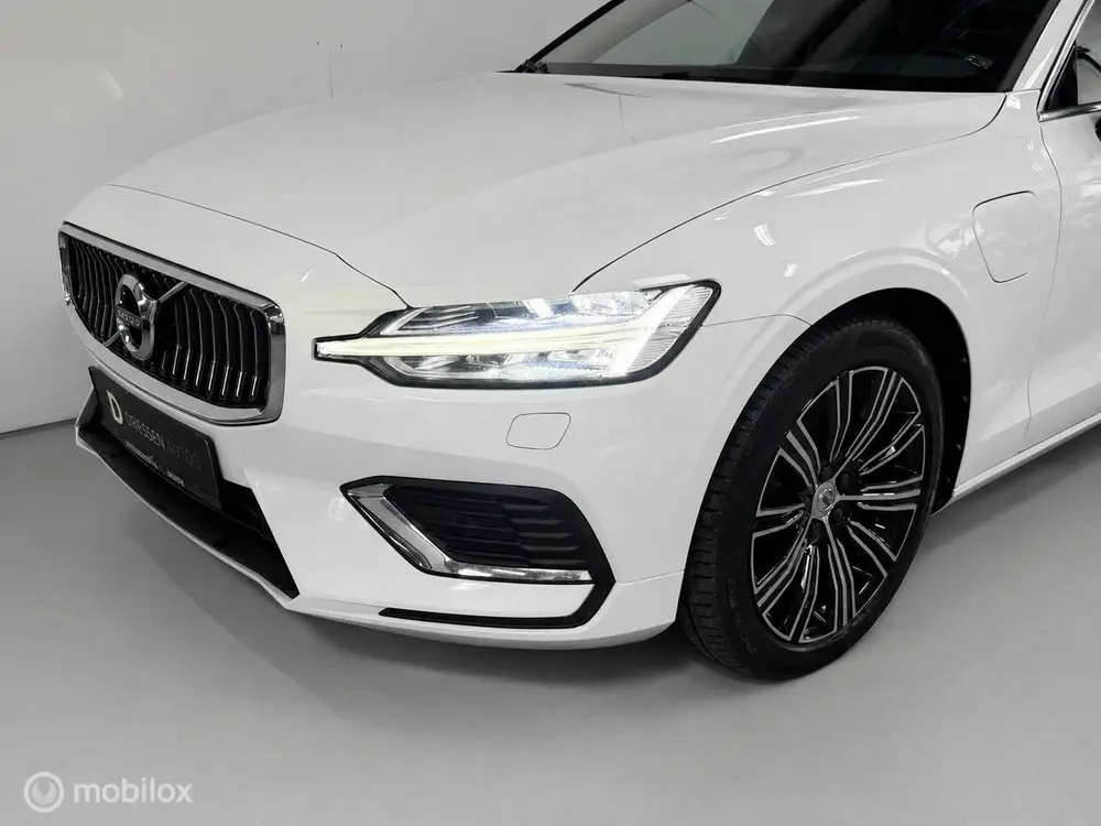 Volvo V60 2.0 T8 Twin Engine AWD Inscription PANO uit 2019, foto 7