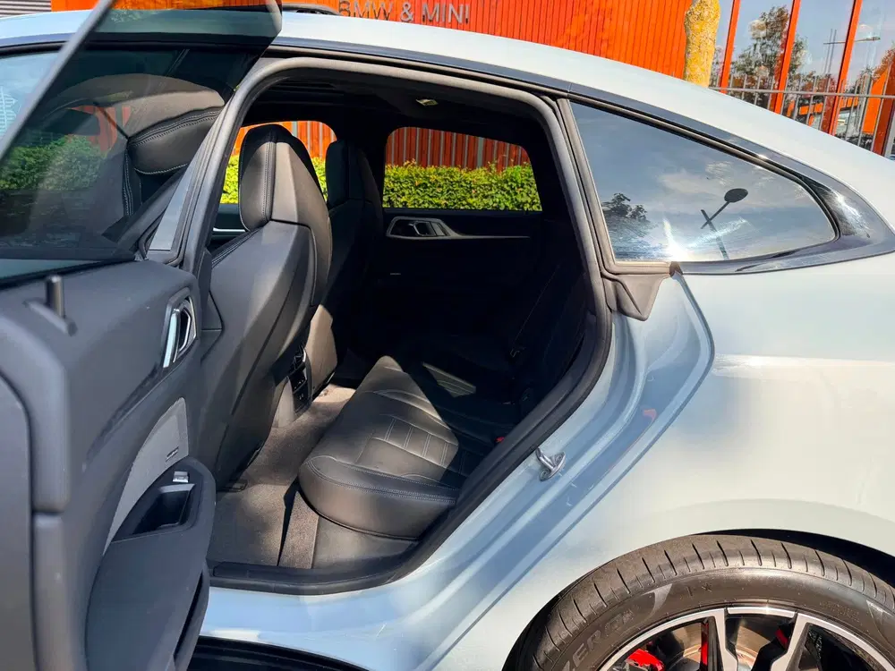 BMW i4 M50 M-sport uit 2022, foto 10