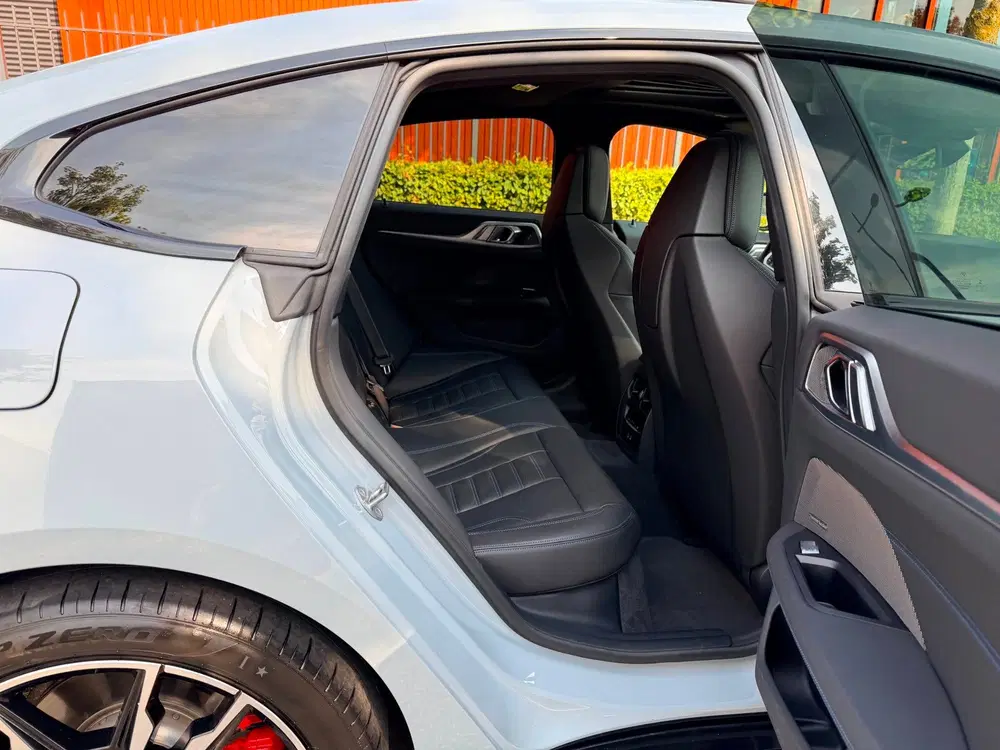 BMW i4 M50 M-sport uit 2022, foto 11