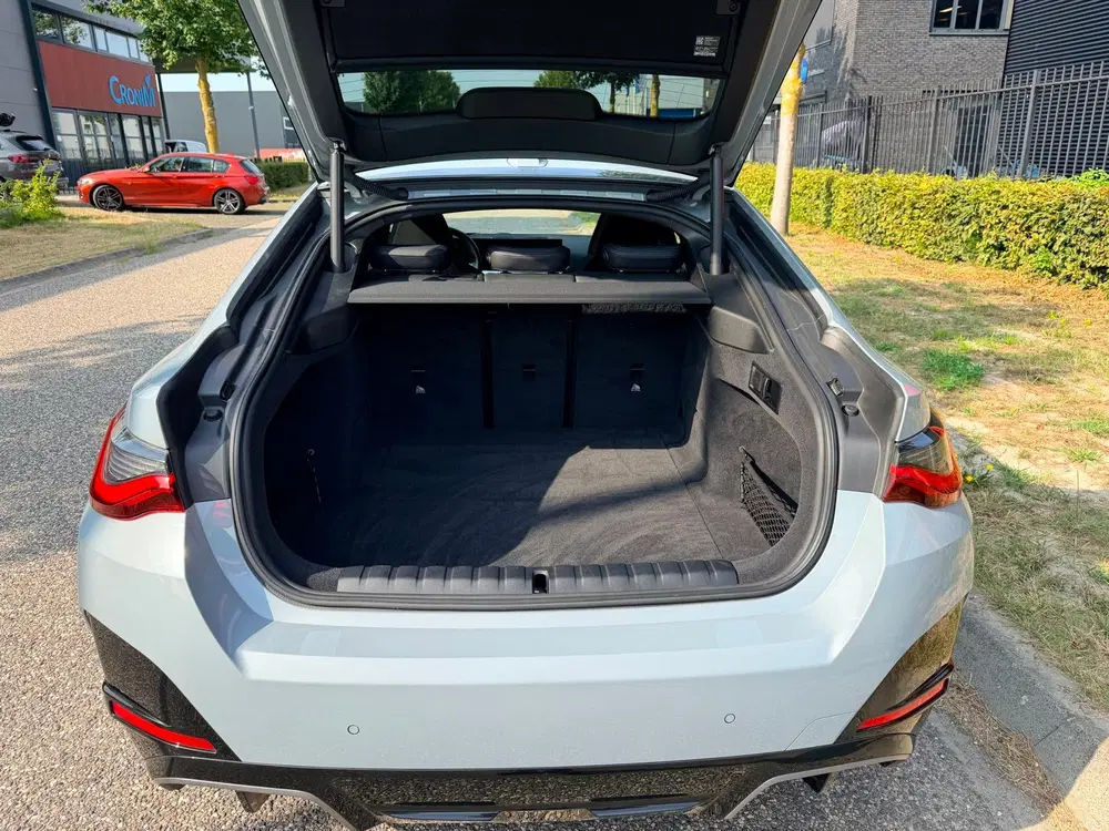 BMW i4 M50 M-sport uit 2022, foto 17