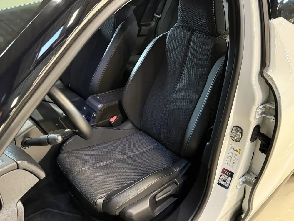 DS Automobiles DS 3 DS DS 3 1.2 100PK Bastille uit 2023, foto 10