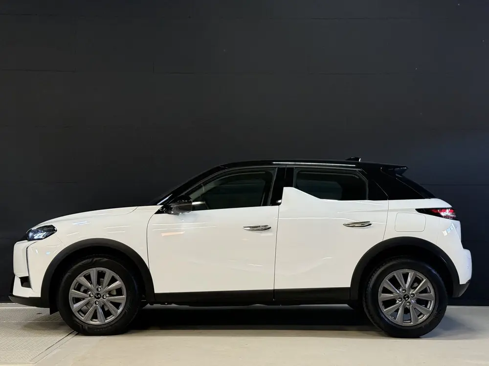 DS Automobiles DS 3 DS DS 3 1.2 100PK Bastille uit 2023, foto 3