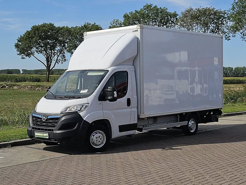 Opel Movano 2.2 bakwagen laadklep uit 2022, foto 2