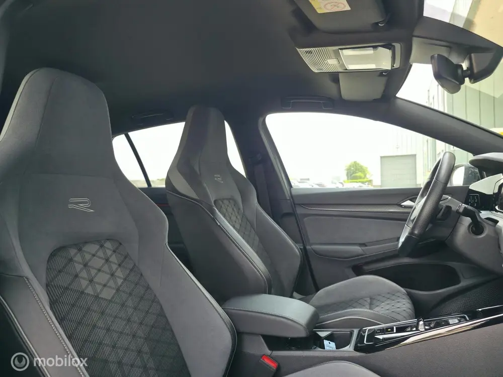 Volkswagen Golf 1.5 eTSI R-Line / Sfeer / Carplay / Camera uit 2023, foto 9