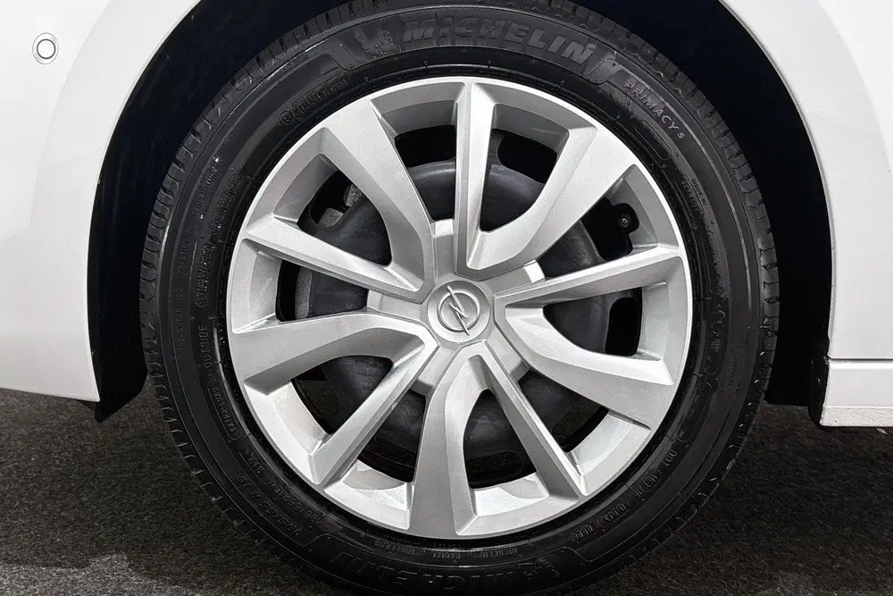 Opel Corsa 1.2 Turbo Hybrid Edition Stoel-Stuurverwar uit 2024, foto 20
