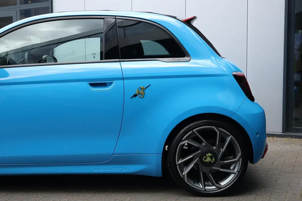 Fiat 500C Abarth Turismo 42 kWh uit 2024, foto 14