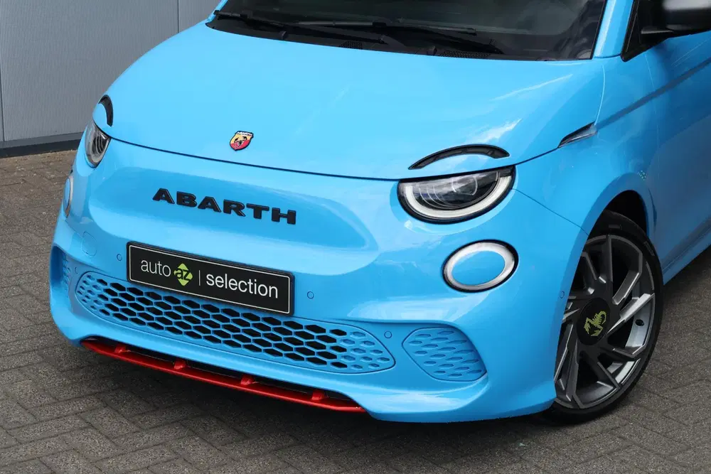 Fiat 500C Abarth Turismo 42 kWh uit 2024, foto 3