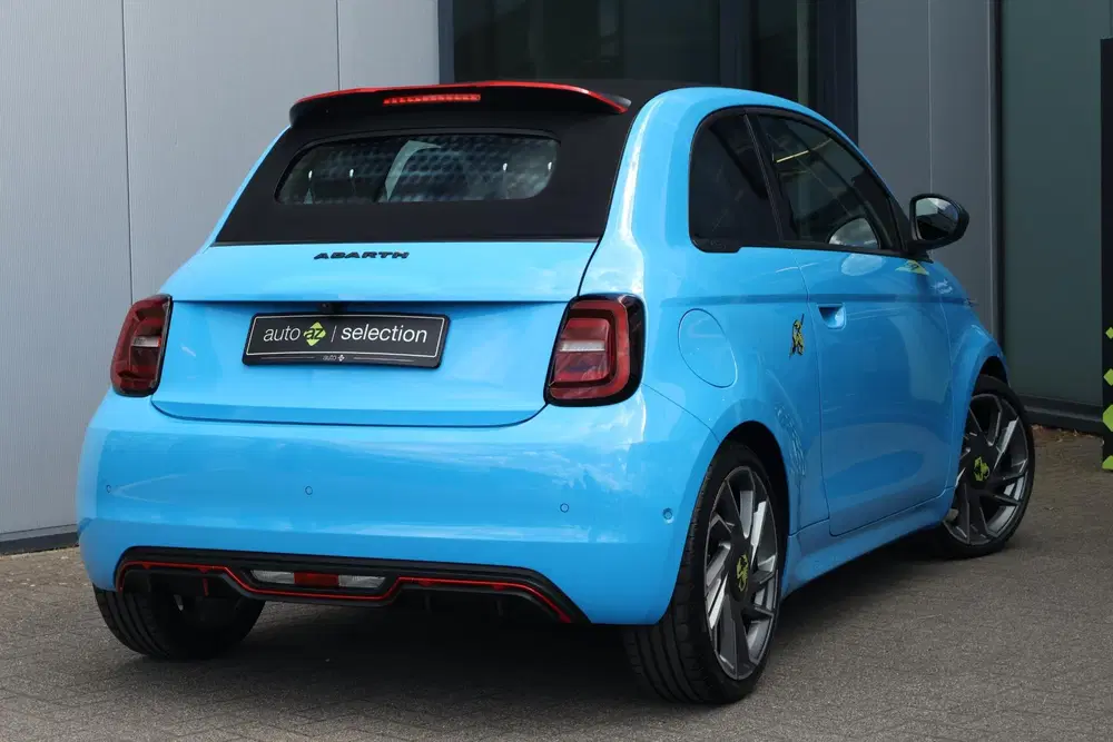Fiat 500C Abarth Turismo 42 kWh uit 2024, foto 5