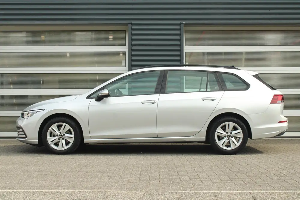 Volkswagen Golf Variant 1.0 eTSI 110pk DSG Life | CarPlay & uit 2022, foto 14