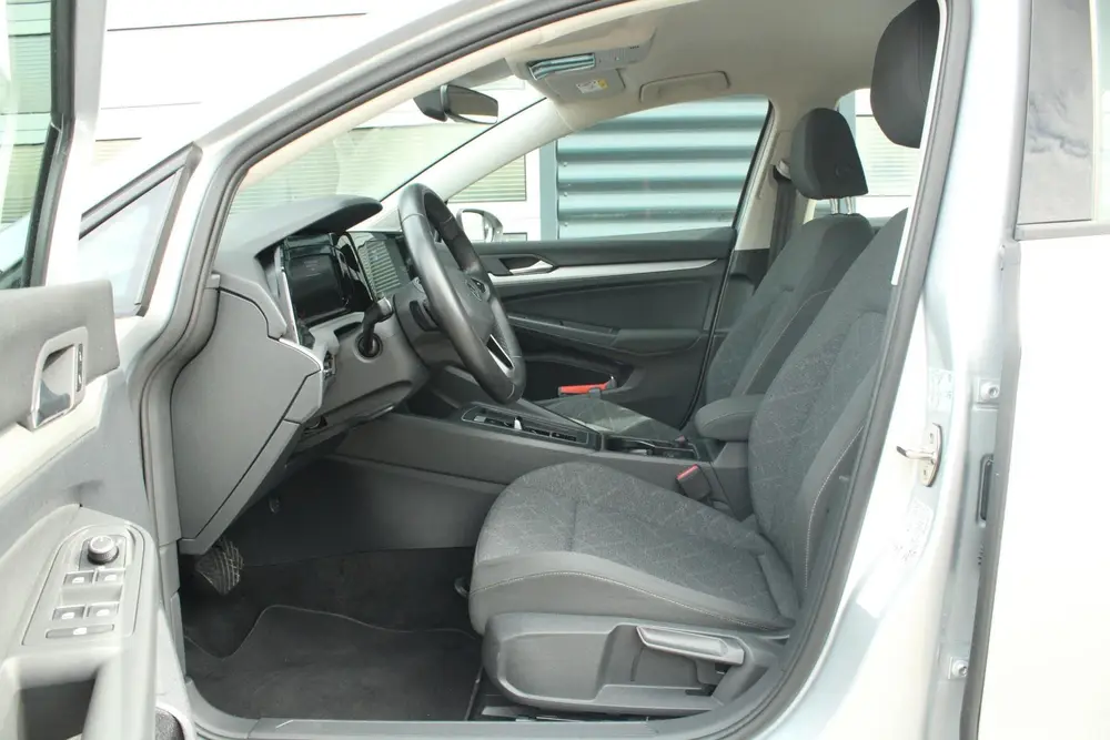 Volkswagen Golf Variant 1.0 eTSI 110pk DSG Life | CarPlay & uit 2022, foto 20