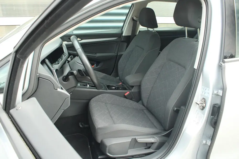 Volkswagen Golf Variant 1.0 eTSI 110pk DSG Life | CarPlay & uit 2022, foto 4