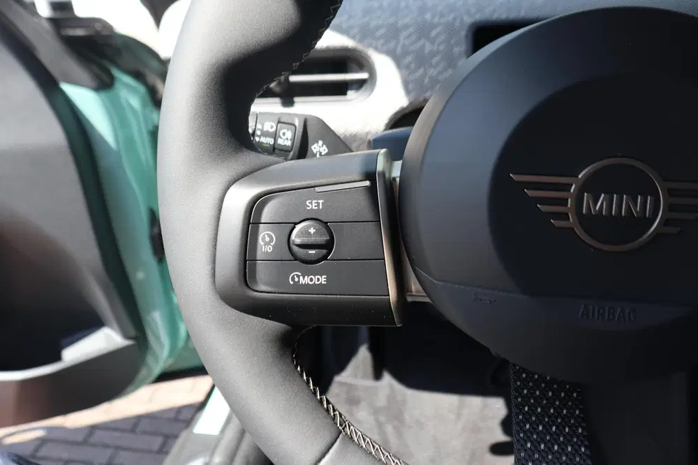 Mini Cabrio 1.5 Cooper C Favoured Trim uit 2026, foto 11