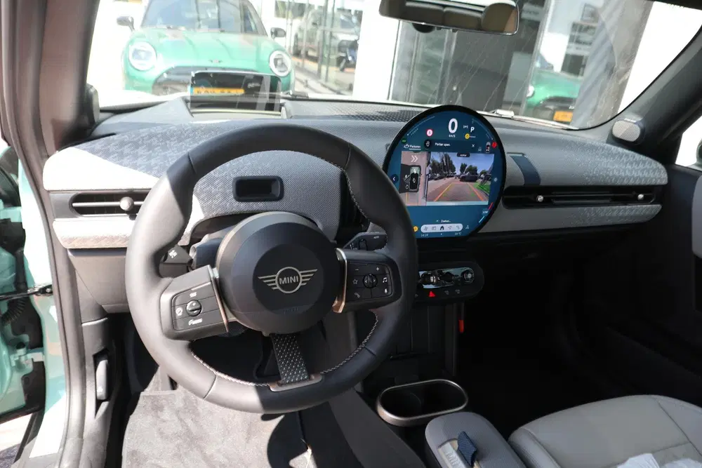 Mini Cabrio 1.5 Cooper C Favoured Trim uit 2026, foto 3