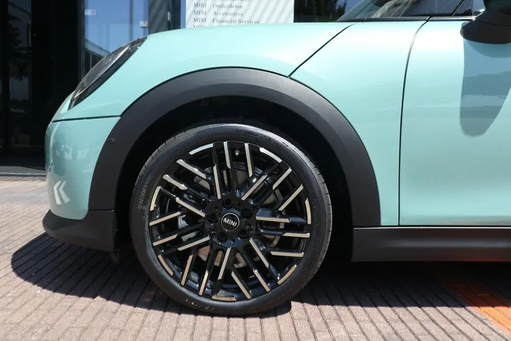 Mini Cabrio 1.5 Cooper C Favoured Trim uit 2026, foto 7